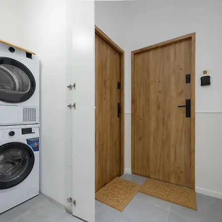 Elegant Grojecka In By Renters 아파트 바르샤바