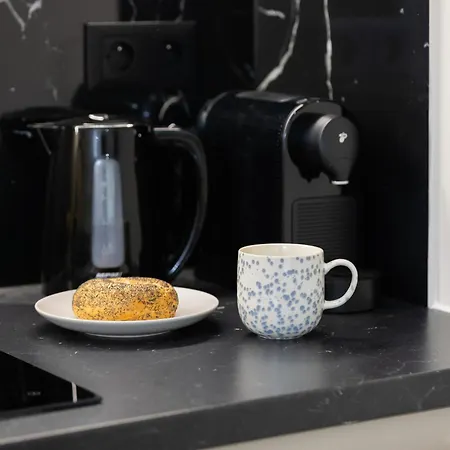 Apartment Elegant Grojecka In By Renters