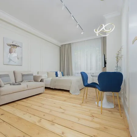 아파트 Elegant Grojecka In By Renters