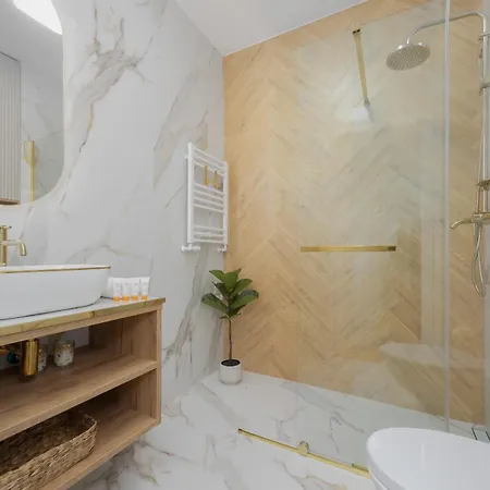 Elegant Grojecka In By Renters Warsaw